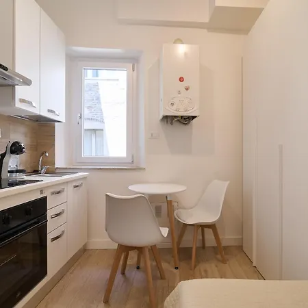 Quiet Design - In Apartment *